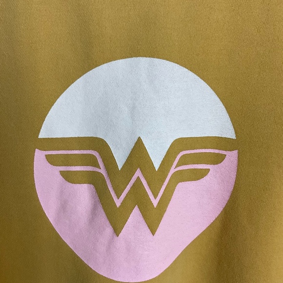 Junk Food Wonder Woman Graphic Sweatshirt Size Small‎ - Picture 6 of 6